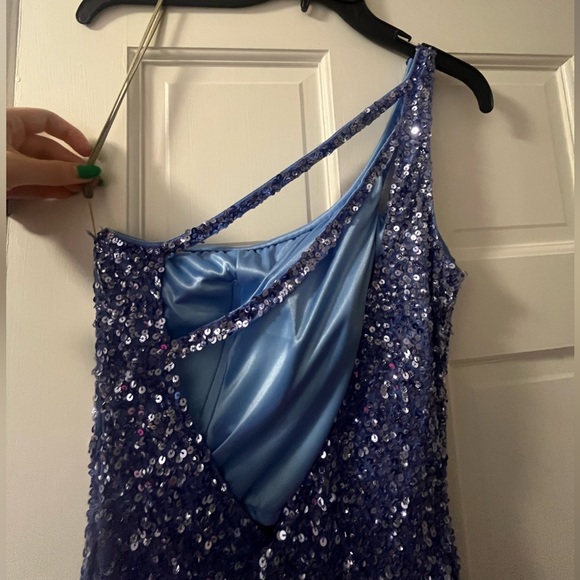 PROM DRESS - Picture 5 of 6